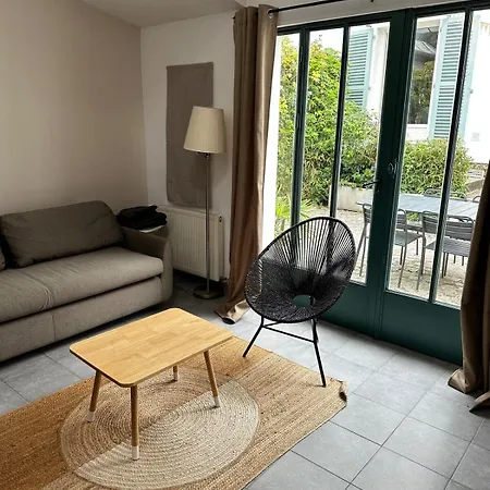 Petite Maison Calme Dans Un Jardin * Bois-Colombes